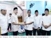 Bupati Ogan Ilir, Panca Wijaya Akbar, Serahkan Bantuan di Safari Ramadhan 1447 Hijriah di Masjid Al-Khoiriyah Timbangan